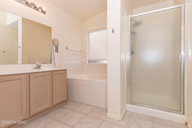 10251 E paseo juan tabo, Tucson, AZ 85747