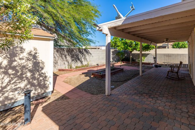10251 E paseo juan tabo, Tucson, AZ 85747