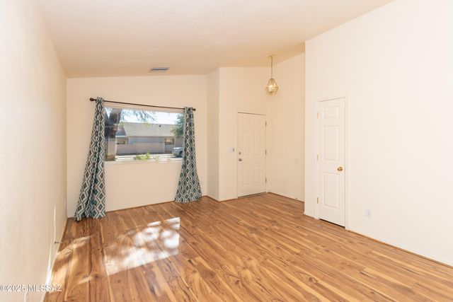 10251 E paseo juan tabo, Tucson, AZ 85747
