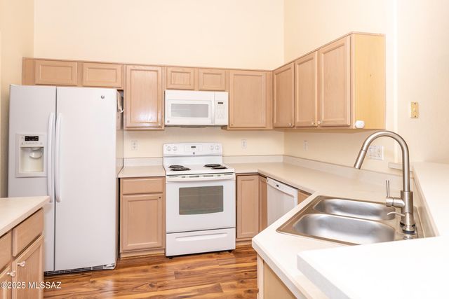 10251 E paseo juan tabo, Tucson, AZ 85747