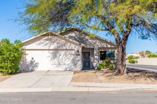 10251 E paseo juan tabo, Tucson, AZ 85747
