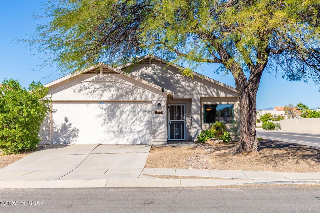 10251 E paseo juan tabo, Tucson, AZ 85747