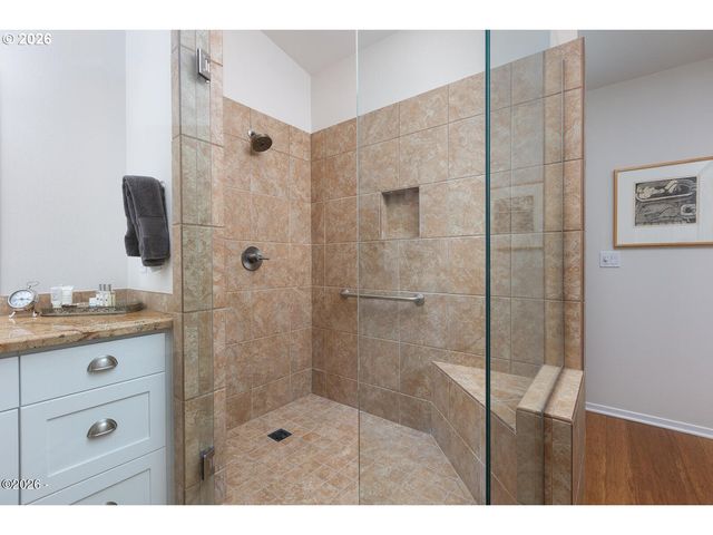 1004 Sw 10th Place, Lincoln City, OR 97367