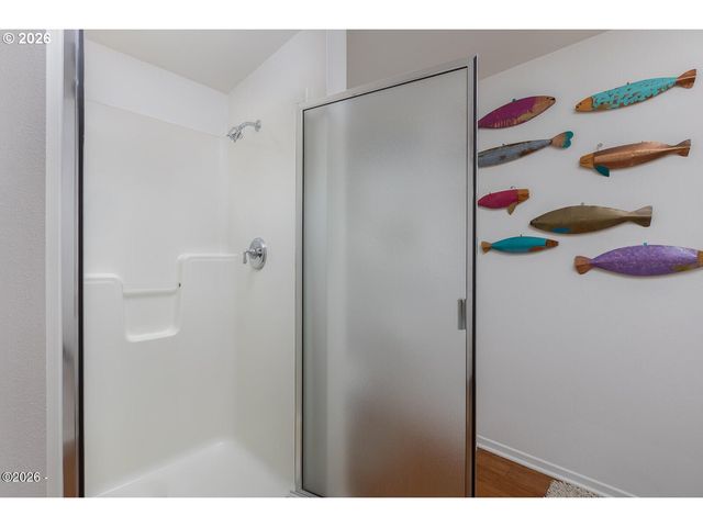 1004 Sw 10th Place, Lincoln City, OR 97367