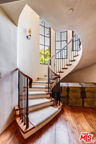 1550 Amalfi Drive, Pacific Palisades (los Angeles), CA 90272