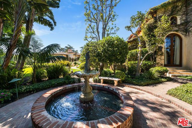 1550 Amalfi Drive, Pacific Palisades (los Angeles), CA 90272