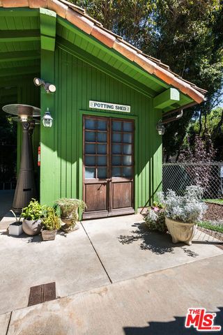1550 Amalfi Drive, Pacific Palisades (los Angeles), CA 90272