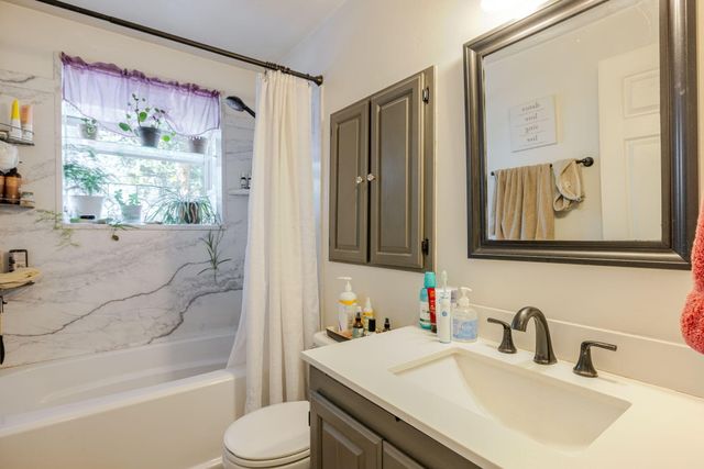 835 SE Polaris Court, Bend, OR 97702