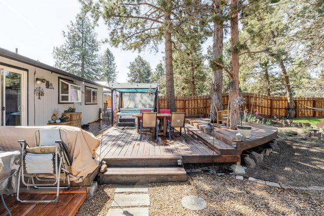 835 SE Polaris Court, Bend, OR 97702