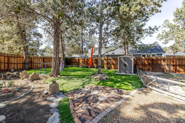 835 SE Polaris Court, Bend, OR 97702