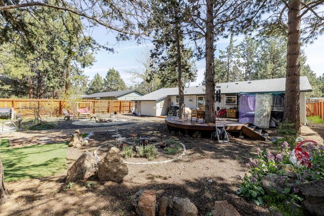 835 SE Polaris Court, Bend, OR 97702