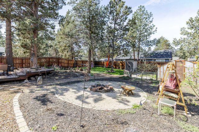 835 SE Polaris Court, Bend, OR 97702