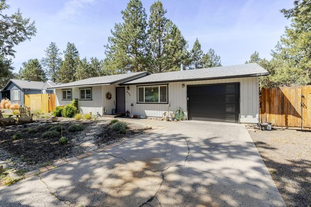 835 SE Polaris Court, Bend, OR 97702