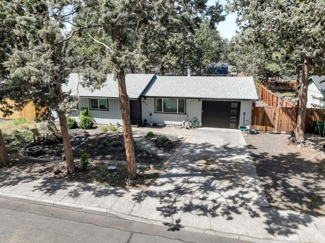 835 SE Polaris Court, Bend, OR 97702