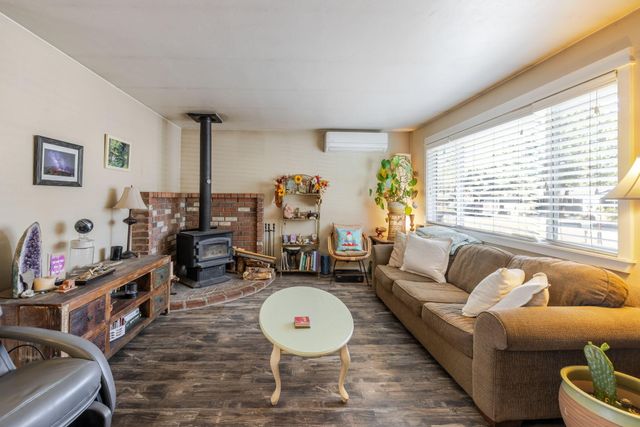 835 SE Polaris Court, Bend, OR 97702