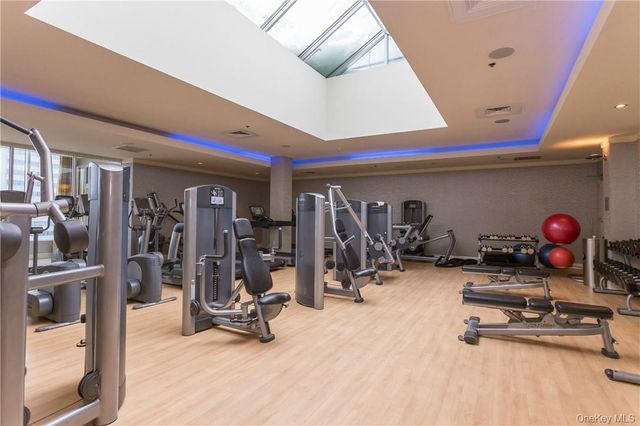 1 Renaissance Square PH5C, White Plains, NY 10601