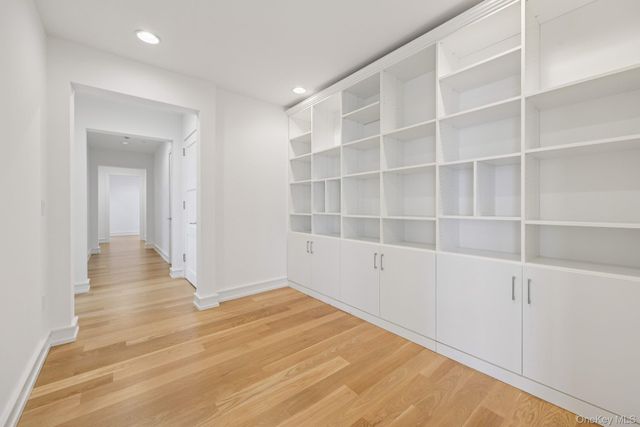 1 Renaissance Square PH5C, White Plains, NY 10601