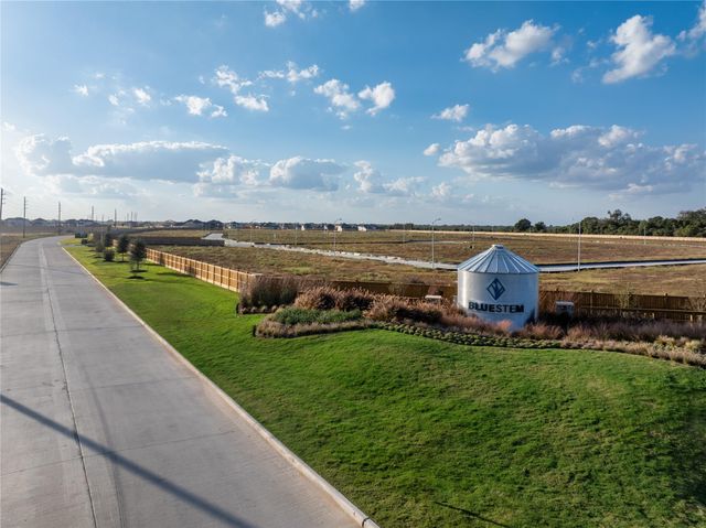 3036 Bristlegrass Street, Brookshire, TX 77423