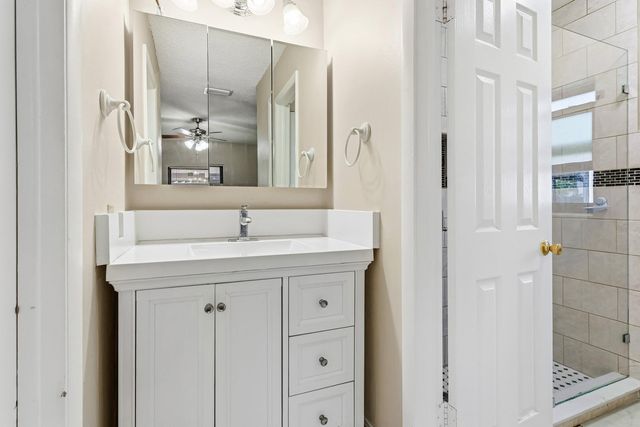 1875 Abbey Road, West Palm Beach, FL 33415