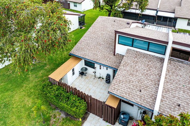 1875 Abbey Road, West Palm Beach, FL 33415