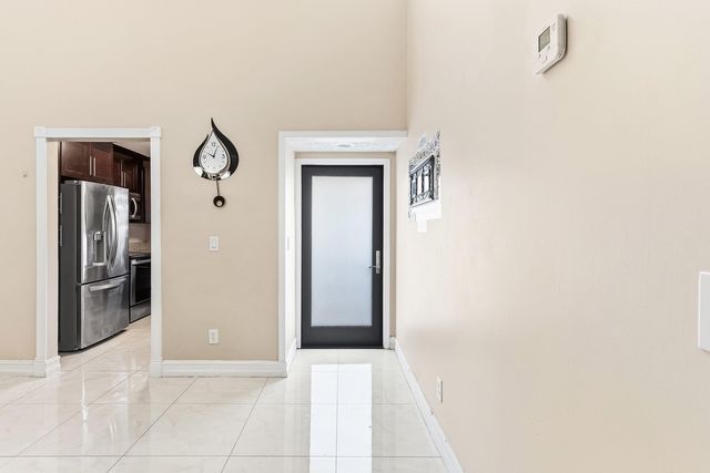 1875 Abbey Road, West Palm Beach, FL 33415