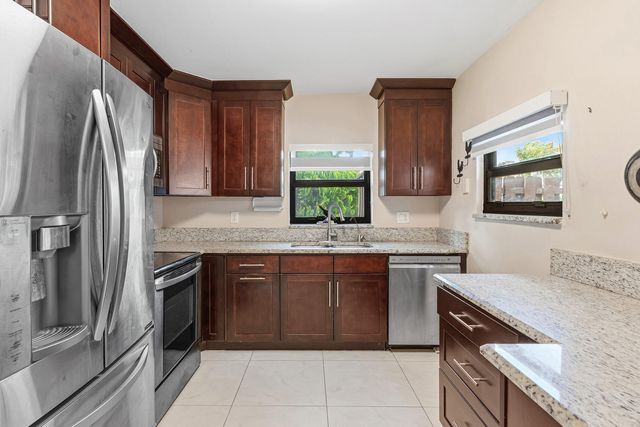 1875 Abbey Road, West Palm Beach, FL 33415