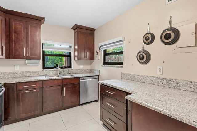 1875 Abbey Road, West Palm Beach, FL 33415