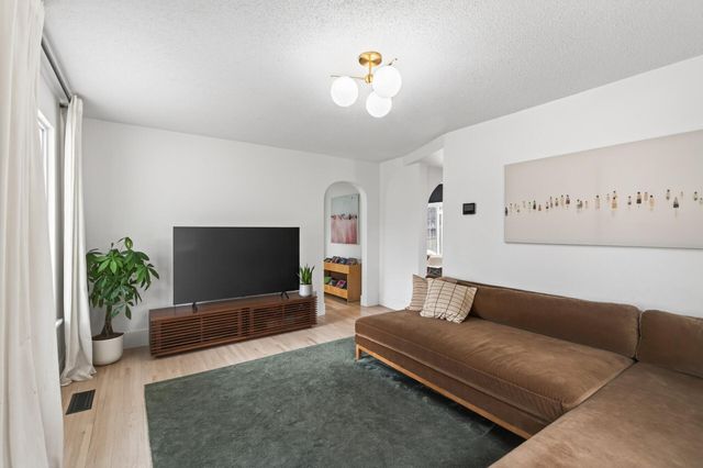 3848 37th Avenue S, Minneapolis, MN 55406