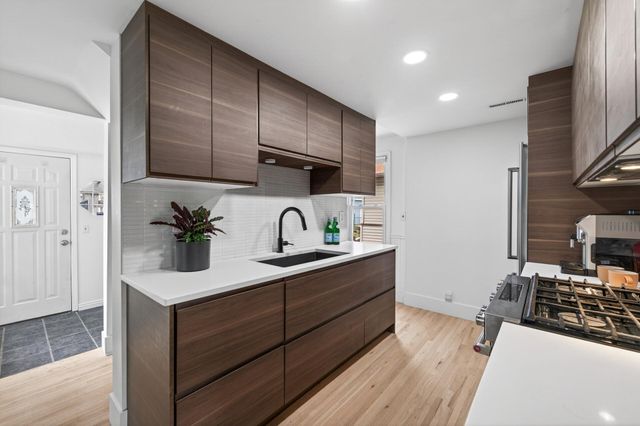 3848 37th Avenue S, Minneapolis, MN 55406