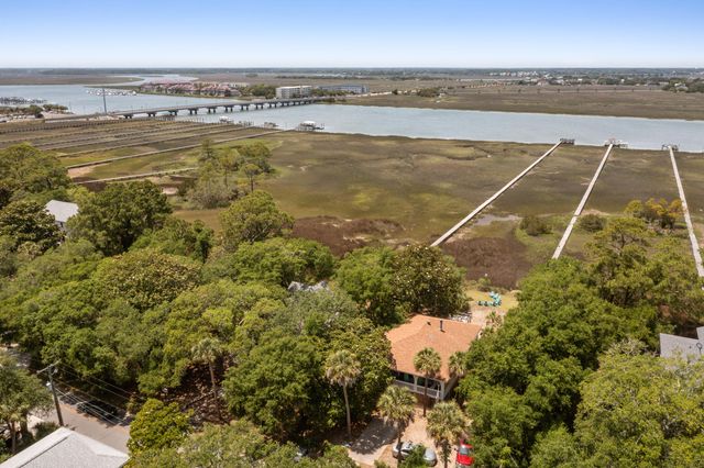 218 E Huron Avenue, Folly Beach, SC 29439