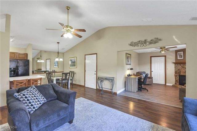 2703 Shakespeare Lane, Avon, OH 44011