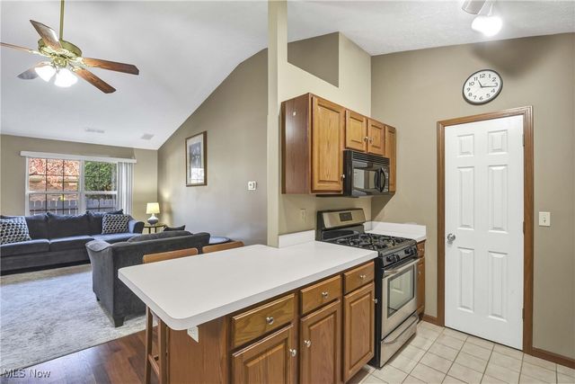 2703 Shakespeare Lane, Avon, OH 44011