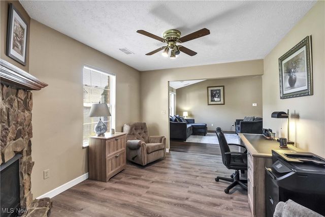 2703 Shakespeare Lane, Avon, OH 44011