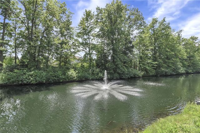 2703 Shakespeare Lane, Avon, OH 44011