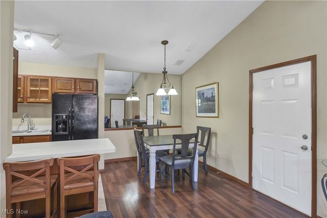 2703 Shakespeare Lane, Avon, OH 44011