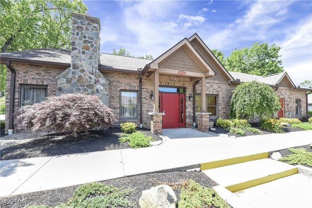 2703 Shakespeare Lane, Avon, OH 44011