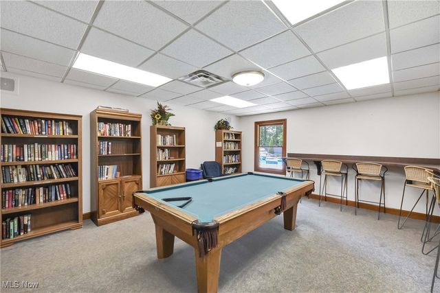 2703 Shakespeare Lane, Avon, OH 44011