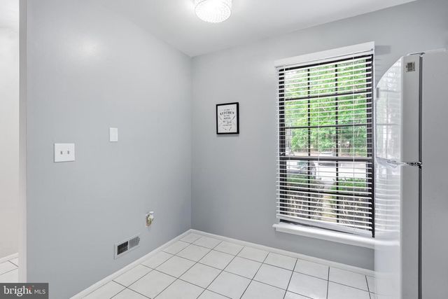 78 SUSSEX PL, Absecon, NJ 08205