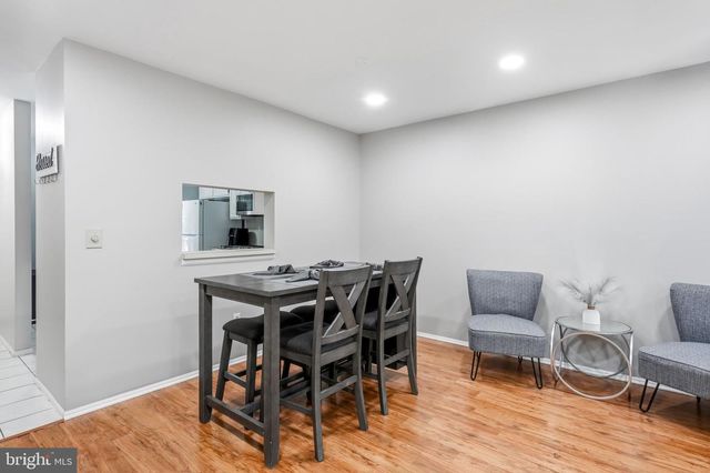 78 SUSSEX PL, Absecon, NJ 08205