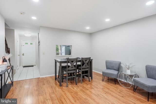 78 SUSSEX PL, Absecon, NJ 08205