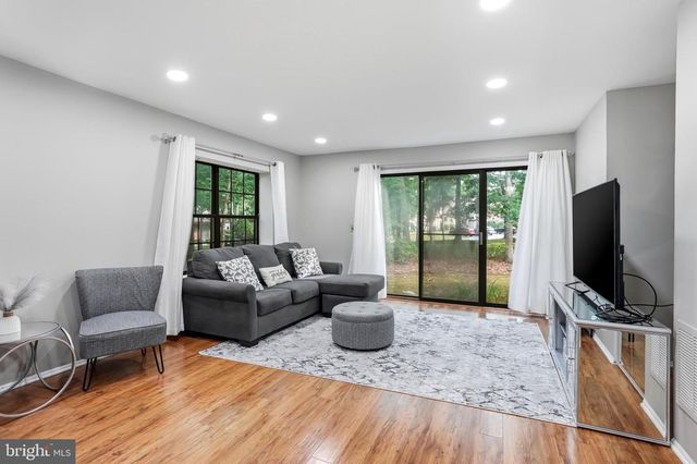 78 SUSSEX PL, Absecon, NJ 08205