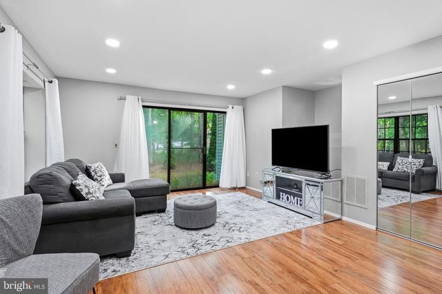 78 SUSSEX PL, Absecon, NJ 08205