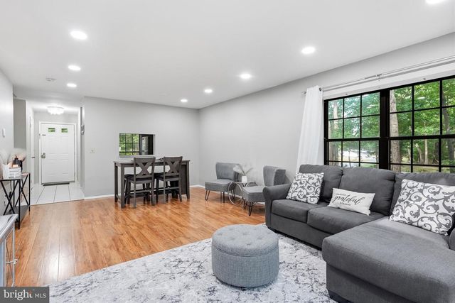 78 SUSSEX PL, Absecon, NJ 08205