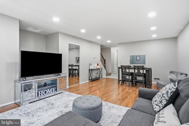 78 SUSSEX PL, Absecon, NJ 08205