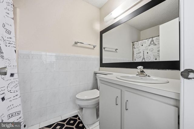 78 SUSSEX PL, Absecon, NJ 08205