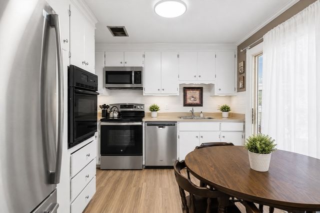 165 King Philip St, Weymouth, MA 02190
