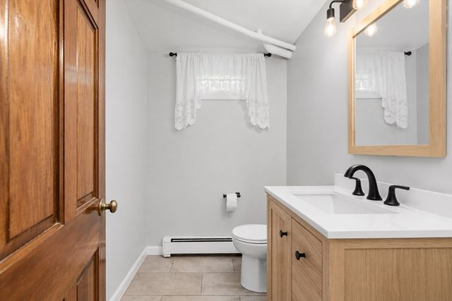 165 King Philip St, Weymouth, MA 02190