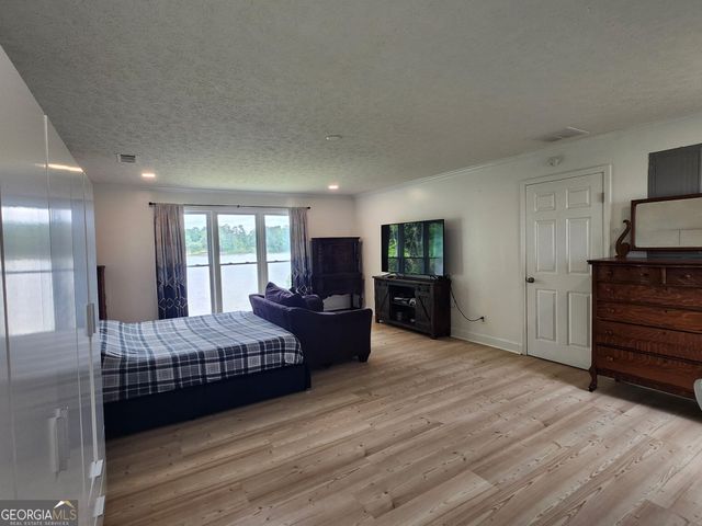 117 N Hickory Drive, Jackson, GA 30233