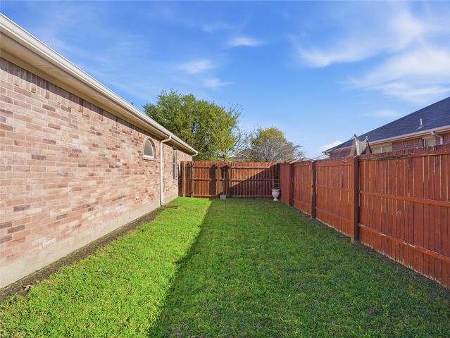 420 Stirling Road, Rhome, TX 76078