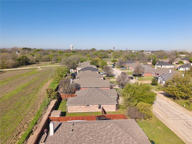 420 Stirling Road, Rhome, TX 76078